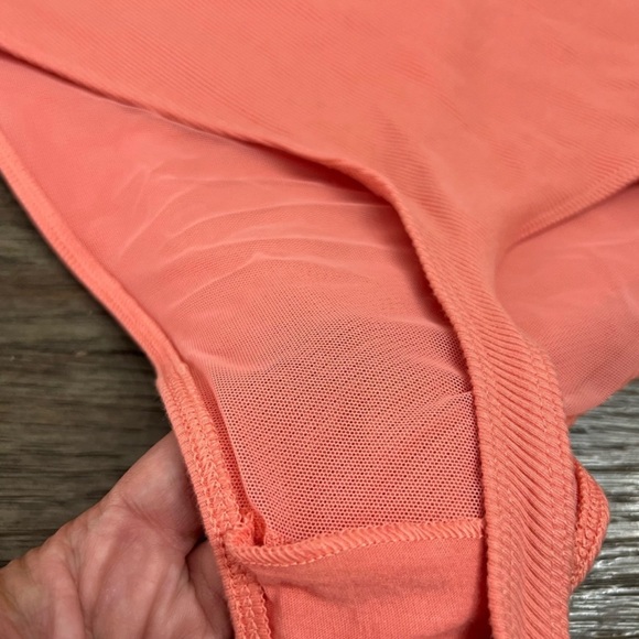 Victoria secret bodysuit Size Large NWOT great coral thong summer beach 🛼👖🫶 - Picture 8 of 8